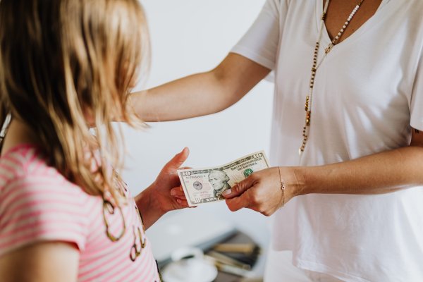 Kako učiti otroke o denarju?